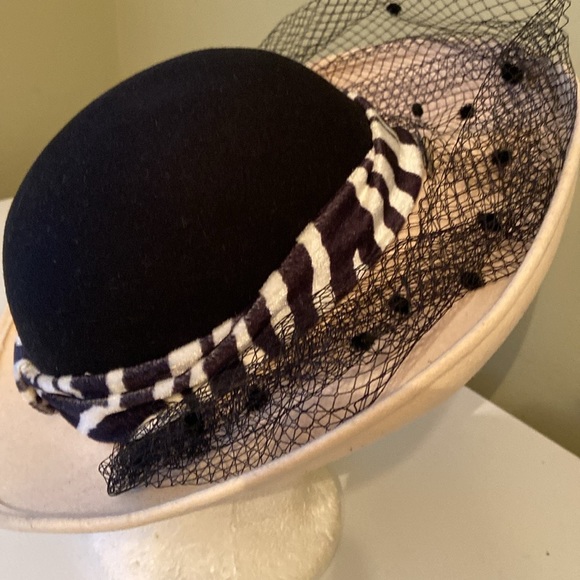 Really Cute Wool Church Dress Hat by Mr. Charles - Picture 1 of 10